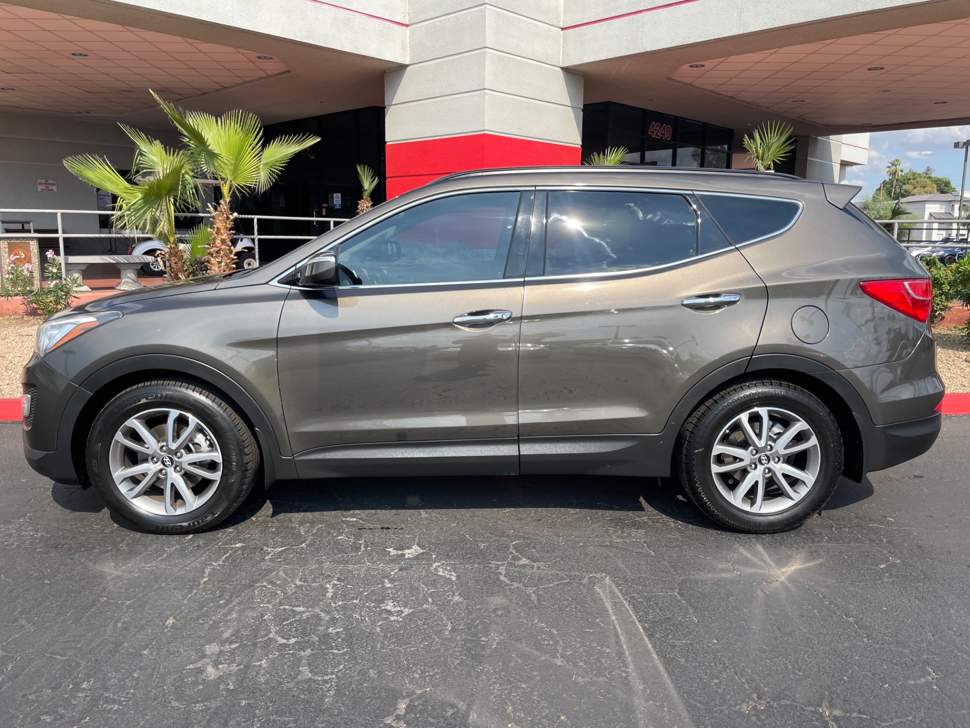 hyundai santa fe 2014 5XYZU3LA6EG205552 image hyundai santa fe 2014 5XYZU3LA6EG205552 image